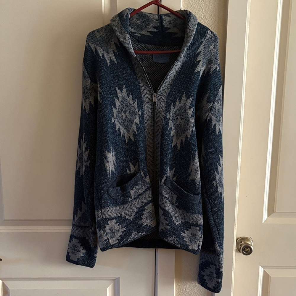 Lucky Brand Blue and Gray Patterned Sweater